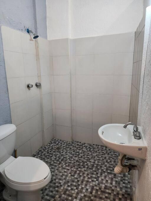Small Studio Apt 5Min To Dt! زيهواتانيجو المظهر الخارجي الصورة